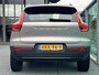 Volvo XC40 2.0 B4 Plus Dark Automaat, Premium sound Harman-Kardon, Blis, Adaptive cruise Control, Verwarmde stoelen + Stuur, Parkeer camera, Trekhaak semi Elektrisch.