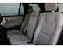 Volvo XC90 2.0 T8 Plug-in hybrid AWD Ultra Dark | Nappa Leder met ventilatie Blond | Trekhaak | Headup display | Panoramadak | Preconditioning | Driver Awareness | Driver Assistance | Getinte ramen | 22 Inch | Bowers & Wilkins | Visual Park Assist | 6,4KW Boordlader | One Pedal Drive | Google Maps | Google Assistant | Verwarmbare voorstoelen | Stoelverwarming achter | 4-Zone airco | Full Led