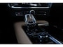 Volvo V90 2.0 T6 Plug-in hybrid AWD Ultra Dark | Nappa Leder met ventilatie Charcoal/Amber | Trekhaak | Headup display | Panoramadak | Preconditioning | Stoelmassage | Driver Awareness | Driver Assistance | Getinte ramen | 22 Inch | Premium Audio by Harman Kardon | Visual Park Assist | Google Maps | Google Assistant | Verwarmbare voorstoelen | Stoelverwarming achter | 4-Zone airco | Matrix Led