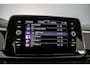 Volkswagen T-Roc R-Line Edition 1.5 TSI 150pk DSG Automaat Trekhaak, Panoramadak, Beats audio, Adaptive cruise control, Achteruitrijcamera, Black Style, LED matrix koplampen