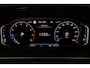 Volkswagen T-Roc R-Line Edition 1.5 TSI 150pk DSG Automaat Trekhaak, Panoramadak, Beats audio, Adaptive cruise control, Achteruitrijcamera, Black Style, LED matrix koplampen