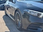 Mercedes-Benz A-klasse 180 d AMG | Widescreen | Camera | Sfeer | Carplay
