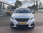 Peugeot 3008 1.2 PureTech Blue Lease Executive | Apple carplay/Android auto | Navigatie | Trekhaak | Dakrails | Cruise control | Climate control | Parkeersensoren achter |