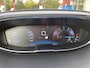 Peugeot 3008 1.2 PureTech Blue Lease Executive | Apple carplay/Android auto | Navigatie | Trekhaak | Dakrails | Cruise control | Climate control | Parkeersensoren achter |