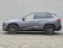 Toyota RAV4 2.5 Hybrid Style Automaat / Allseason banden / Elektrische achterklep / Rondomzicht camera / Apple Carplay Android auto / Stuur-, Stoel en Voorruitverwarming / Adaptief CC / JBL Audio Systeem /