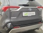 Toyota RAV4 2.5 Hybrid Style Automaat / Allseason banden / Elektrische achterklep / Rondomzicht camera / Apple Carplay Android auto / Stuur-, Stoel en Voorruitverwarming / Adaptief CC / JBL Audio Systeem /