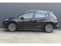 Peugeot 2008 1.2 Blue Lion | incl. 12 maanden garantie | Trekhaak | Navigatie | Cruise control | DAB+ | Lichtmetalen velgen | Parkeersensoren achter |