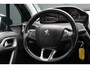 Peugeot 2008 1.2 Blue Lion | incl. 12 maanden garantie | Trekhaak | Navigatie | Cruise control | DAB+ | Lichtmetalen velgen | Parkeersensoren achter |