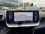 Peugeot e-2008 EV GT 50 kWh | Panoramisch schuifdak | Camera | Navigatie | 1 Fase
