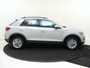 Volkswagen T-Roc 1.5 TSI Life Business | Trekhaak | Parkeersensoren | Stoelverwarming | CarPlay | Navigatie | Digital cockpit | Lane assist |
