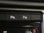 Volkswagen T-Roc 1.5 TSI Life Business | Trekhaak | Parkeersensoren | Stoelverwarming | CarPlay | Navigatie | Digital cockpit | Lane assist |