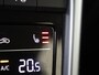 Volkswagen T-Roc 1.5 TSI Life Business | Trekhaak | Parkeersensoren | Stoelverwarming | CarPlay | Navigatie | Digital cockpit | Lane assist |