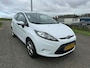 Ford Fiesta 1.25 Limited incl gloednieuwe apk en garantie !