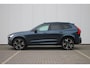Volvo XC60 T6 350PK Plug-in hybrid AWD Ultra Black Edition | Luchtvering | Premium Harman/Kardon Audio | Stoel/Stuurverwarming | Achterbank verwarmd | 22" Velgen | 360 Camera | Semi Elektr. Trekhaak | Panoramisch Schuif-Kanteldak | Adaptive Cruise & Pilot Assist | Power Seats incl. Memory |