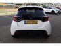 Toyota Yaris 1.5 HYBRID DYNAMIC APPLE/ANDROID STOEL+STUURVERWARMING LM-VELGEN CAMERA AD-CRUISE