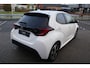 Toyota Yaris 1.5 HYBRID DYNAMIC APPLE/ANDROID STOEL+STUURVERWARMING LM-VELGEN CAMERA AD-CRUISE