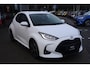 Toyota Yaris 1.5 HYBRID DYNAMIC APPLE/ANDROID STOEL+STUURVERWARMING LM-VELGEN CAMERA AD-CRUISE