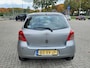 Toyota Yaris 1.3 VVTi Sol betrouwbare pittige 1.3 Yaris met airco en all seasons banden!