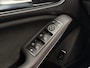 Mercedes-Benz CLA 180 Ambition AMG-Line 18Inch / Sportstoelen / Navi / Telefoon