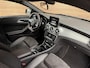 Mercedes-Benz CLA 180 Ambition AMG-Line 18Inch / Sportstoelen / Navi / Telefoon