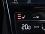Volkswagen T-Roc 1.5 TSI R-Line | Trekhaak afneembaar | Achteruitrijcamera | Keyless | Matrix LED | Black style | Stoelverwarming |