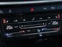 Volkswagen T-Roc 1.5 TSI R-Line | Trekhaak afneembaar | Achteruitrijcamera | Keyless | Matrix LED | Black style | Stoelverwarming |