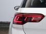 Volkswagen T-Roc 1.5 TSI R-Line | Trekhaak afneembaar | Achteruitrijcamera | Keyless | Matrix LED | Black style | Stoelverwarming |