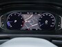 Volkswagen T-Roc 1.5 TSI R-Line | Trekhaak afneembaar | Achteruitrijcamera | Keyless | Matrix LED | Black style | Stoelverwarming |
