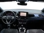 Volkswagen T-Roc 1.5 TSI R-Line | Trekhaak afneembaar | Achteruitrijcamera | Keyless | Matrix LED | Black style | Stoelverwarming |