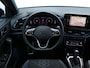 Volkswagen T-Roc 1.5 TSI R-Line | Trekhaak afneembaar | Achteruitrijcamera | Keyless | Matrix LED | Black style | Stoelverwarming |