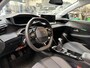 Peugeot 208 1.2 PureTech 75pk Allure Pack | Apple carplay / Android auto | Navigatie | climate control | Camera | 3-D cockpit | LM Velgen | NAP | Rijklaar prijs!