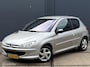 Peugeot 206 1.4-16V XS Pack 3 deurs - AIRCO - EL. RAMEN + SPIEGELS - RADIO/CD - LM VELGEN - CPV - 2E EIGENAAR - NAP - NL AUTO - APK T/M 07-10-2026 -