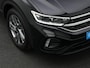 Volkswagen T-Roc 1.5 TSI 150 pk DSG R-Line Edition | Trekhaak | Achteruitrijcamera | Navigatie | Stoelverwarming | Adaptive Cruise