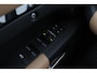 Land Rover Defender 110 P300e X-Dynamic HSE | Black Pack | 22 Inch | ACC | BLIS | Panoramadak | Stoelkoeling | Trekhaak