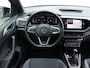 Volkswagen T-Cross 1.0 TSI R-line | LED | Navigatie | Achteruitrijcamera | Dodehoekdetectie | Navigatie | Climate control |