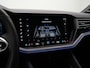 Volkswagen Touareg 3.0 TSi 462 pk Tiptronic eHybrid 4MOTION R | Panoramadak | Nachtzicht | Trekhaak | Stoelventilatie | DYNAUDIO | Bekleding Leder Puglia | 22 inch
