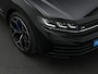 Volkswagen Touareg 3.0 TSi 462 pk Tiptronic eHybrid 4MOTION R | Panoramadak | Nachtzicht | Trekhaak | Stoelventilatie | DYNAUDIO | Bekleding Leder Puglia | 22 inch