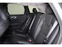 Volvo XC60 T6 Recharge AWD Plus Dark - LONG RANGE - Panorama/schuifdak - IntelliSafe Assist & Surround - 360º Camera - Harman/Kardon audio - Adaptieve LED koplampen - Verwarmde voorstoelen, stuur & achterbank - Parkeersensoren voor & achter - Elektr. bedienb. voorstoelen met geheugen - Draadloze tel. lader - Extra getint glas - Elektr. inklapbare trekhaakk - 19' LMV