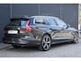 Volvo V60 T6 Plug-in hybrid AWD Plus Bright | Lederen interieur | Semi Elektrische Trekhaak | Keyless | Climate Pack | Elektrisch verstelbare stoelen | Adaptieve Cruise Control | Google Infotainment | 19 inch Lichtmetalen velgen | Parkeercamera en sensoren rondom | Elektrische Kofferklep |