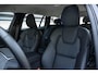 Volvo V60 T6 Plug-in hybrid AWD Plus Bright | Lederen interieur | Semi Elektrische Trekhaak | Keyless | Climate Pack | Elektrisch verstelbare stoelen | Adaptieve Cruise Control | Google Infotainment | 19 inch Lichtmetalen velgen | Parkeercamera en sensoren rondom | Elektrische Kofferklep |