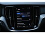 Volvo V60 T6 Plug-in hybrid AWD Plus Bright | Semi Elektrische Trekhaak | Verwarmbare voorstoelen+achterbank+stuurwiel | Keyless | Climate Pack | Elektrisch verstelbare stoelen | Adaptieve Cruise Control | Google Infotainment | Parkeercamera en sensoren rondom | Elektrische Kofferklep |