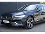 Volvo V60 T6 Plug-in hybrid AWD Plus Bright | Lederen interieur | Semi Elektrische Trekhaak | Keyless | Climate Pack | Elektrisch verstelbare stoelen | Adaptieve Cruise Control | Google Infotainment | 19 inch Lichtmetalen velgen | Parkeercamera en sensoren rondom | Elektrische Kofferklep |