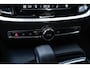 Volvo V60 T6 Plug-in hybrid AWD Plus Bright | Lederen interieur | Semi Elektrische Trekhaak | Keyless | Climate Pack | Elektrisch verstelbare stoelen | Adaptieve Cruise Control | Google Infotainment | 19 inch Lichtmetalen velgen | Parkeercamera en sensoren rondom | Elektrische Kofferklep |