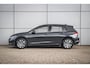 Volkswagen Golf 1.4 eHybrid 204pk Style DSG | Stoelverwarming | Achteruitrijcamera | Navigatie | 16'' LMV