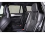 Volvo XC90 T8 Recharge AWD R-Design - Panorama/schuifdak - IntelliSafe Assist & Surround - 360º Camera - Harman/Kardon audio - Adaptieve LED koplampen - Verwarmde voorstoelen, stuur & achterbank - Parkeersensoren voor & achter - Elektr. bedienb. voorstoelen met geheugen - Draadloze tel. lader - Standkachel - Extra getint glas - 20' LMV