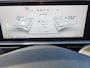 Hyundai Ioniq 6 Lounge 77.4 kWh Automaat / 100% SOH / Origineel NL Auto / Afn. Trekhaak 1.500 kg / Navigatie / Bose audio / Headup Display / Stuur-, voorstoel- en achterbankverwarming / Stoelventilatie / Android Auto / Apple Carplay /