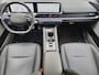 Hyundai Ioniq 6 Lounge 77.4 kWh Automaat / 100% SOH / Origineel NL Auto / Afn. Trekhaak 1.500 kg / Navigatie / Bose audio / Headup Display / Stuur-, voorstoel- en achterbankverwarming / Stoelventilatie / Android Auto / Apple Carplay /