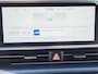Hyundai Ioniq 6 Lounge 77.4 kWh Automaat / 100% SOH / Origineel NL Auto / Afn. Trekhaak 1.500 kg / Navigatie / Bose audio / Headup Display / Stuur-, voorstoel- en achterbankverwarming / Stoelventilatie / Android Auto / Apple Carplay /