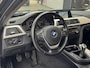 BMW 3-Serie Touring 316d High Executive - Panorama dak I Navigatie I Airco I 19 inch Sport velgen I APK 10-2026