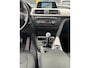 BMW 3-Serie Touring 316d High Executive - Panorama dak I Navigatie I Airco I 19 inch Sport velgen I APK 10-2026